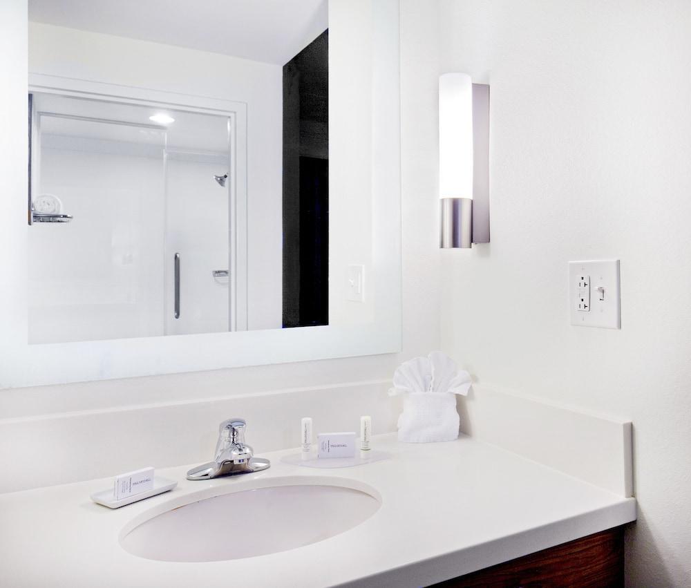 Springhill Suites Chesapeake Greenbrier Esterno foto
