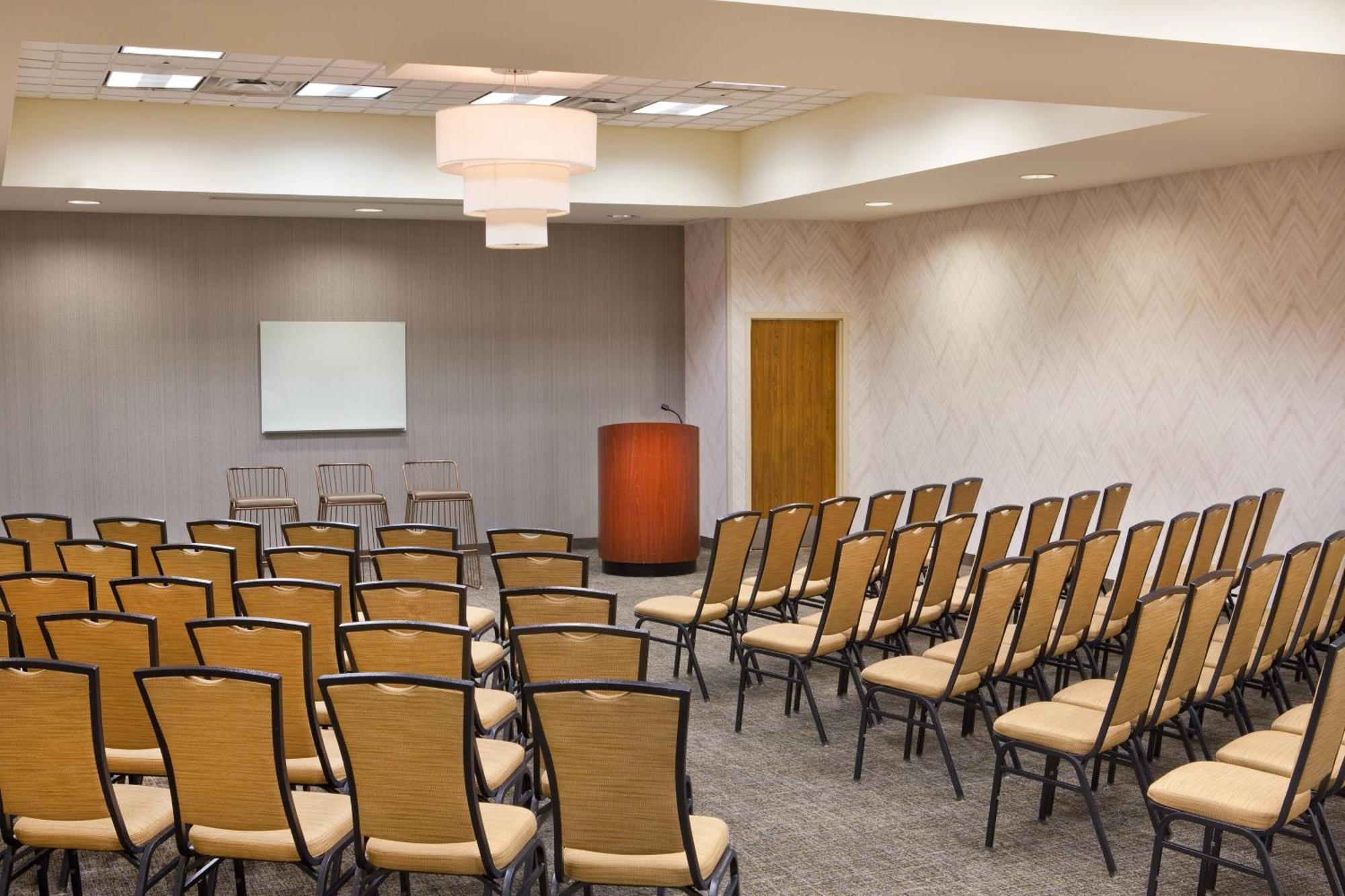 Springhill Suites Chesapeake Greenbrier Esterno foto